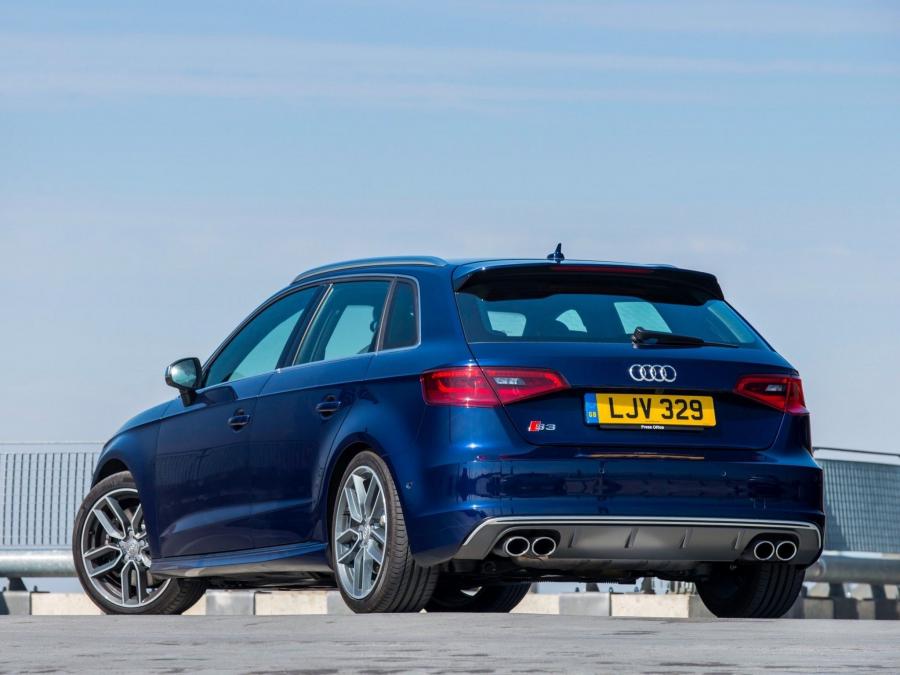  Audi S3 Sportback (8V) 2013 года  (UK) (фото 13 из 17)